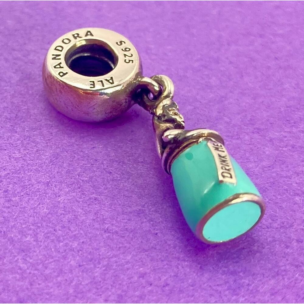 Pandora Disney Alice in Wonderland “Drink Me” dangle charm